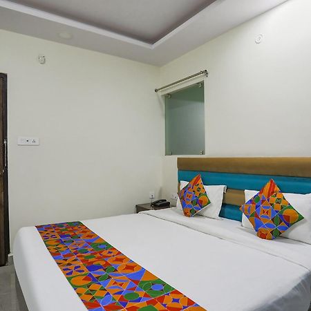 Fabhotel Sm Palace Chinhat Extérieur photo